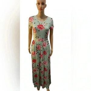 NeeSees REB & J  Dress Women’s Maxi Floral Dress Size Medium- NWT - Short Sleeve